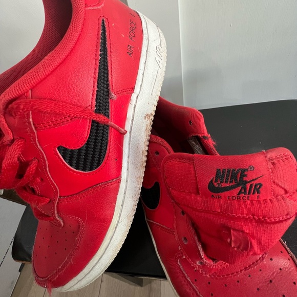 Nike Air Force 1 Red size 7Y - Picture 2 of 11